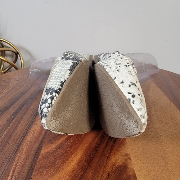 Madden Girl Snake Print Flats Pointed Toe Loafers Size 6.5 - Picture 9 of 14